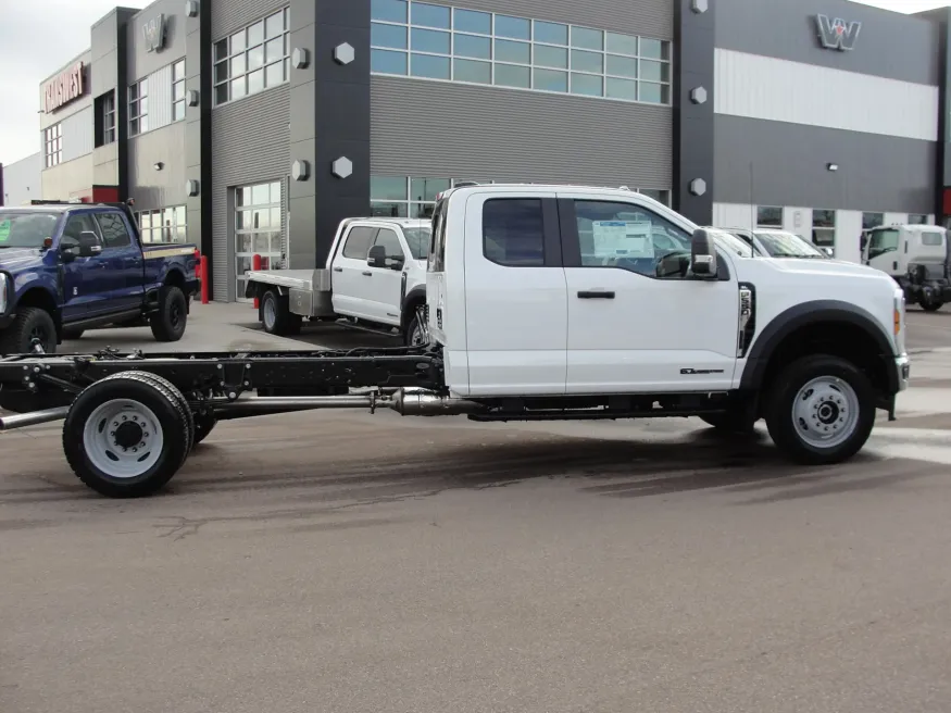 2026 Ford F-550 | Photo 6 of 11