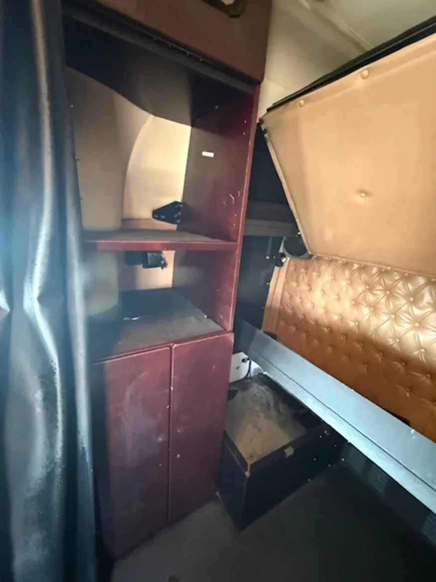 2022 Western Star 5700XE | Photo 14 of 16