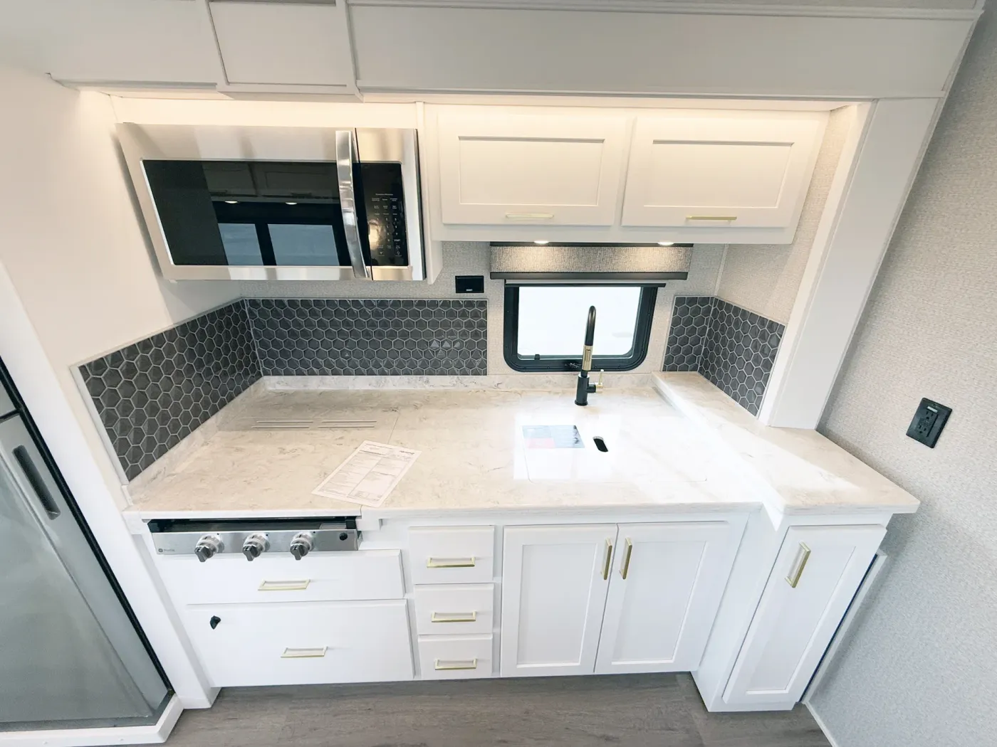 2026 Renegade Valencia 39RB | Photo 4 of 23