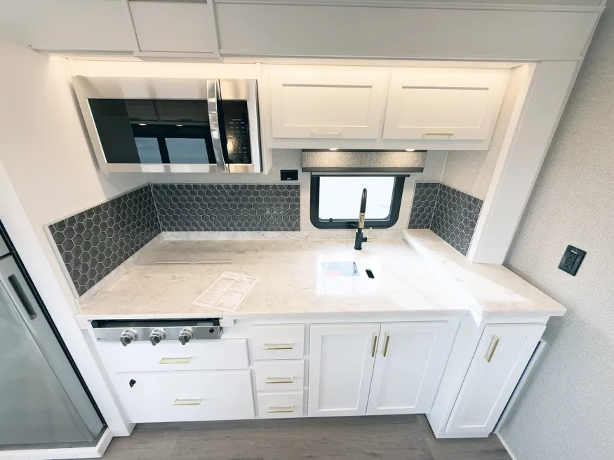 2026 Renegade Valencia 39RB | Photo 4 of 23