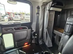 2017 Peterbilt 389 | Thumbnail Photo 19 of 26