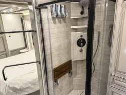 2027 Newmar London Aire 4569 | Thumbnail Photo 31 of 45