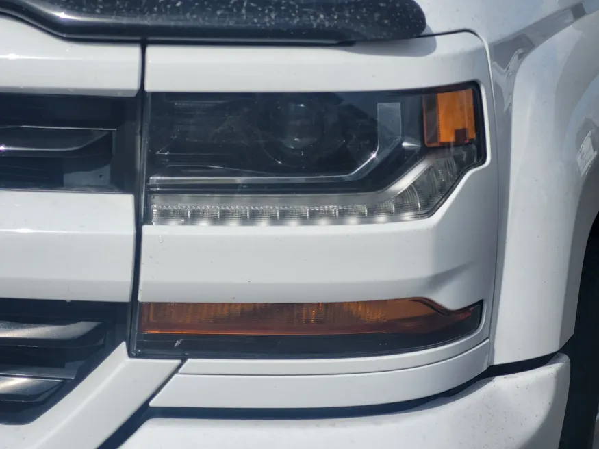 2017 Chevrolet Silverado 1500 LT | Photo 7 of 23