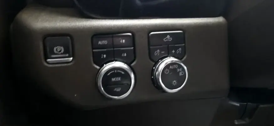 2024 GMC Sierra 1500 | Photo 12 of 29