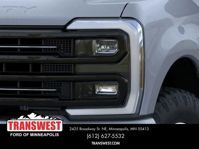 2026 Ford Super Duty F-250 Platinum | Photo 17 of 22