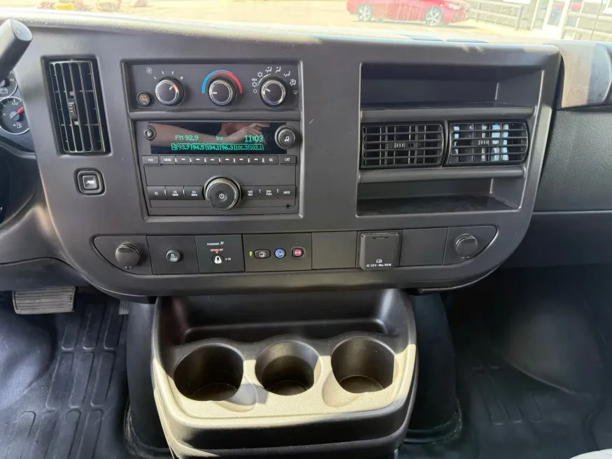 2025 Chevrolet Express 2500 Work Van | Photo 8 of 21
