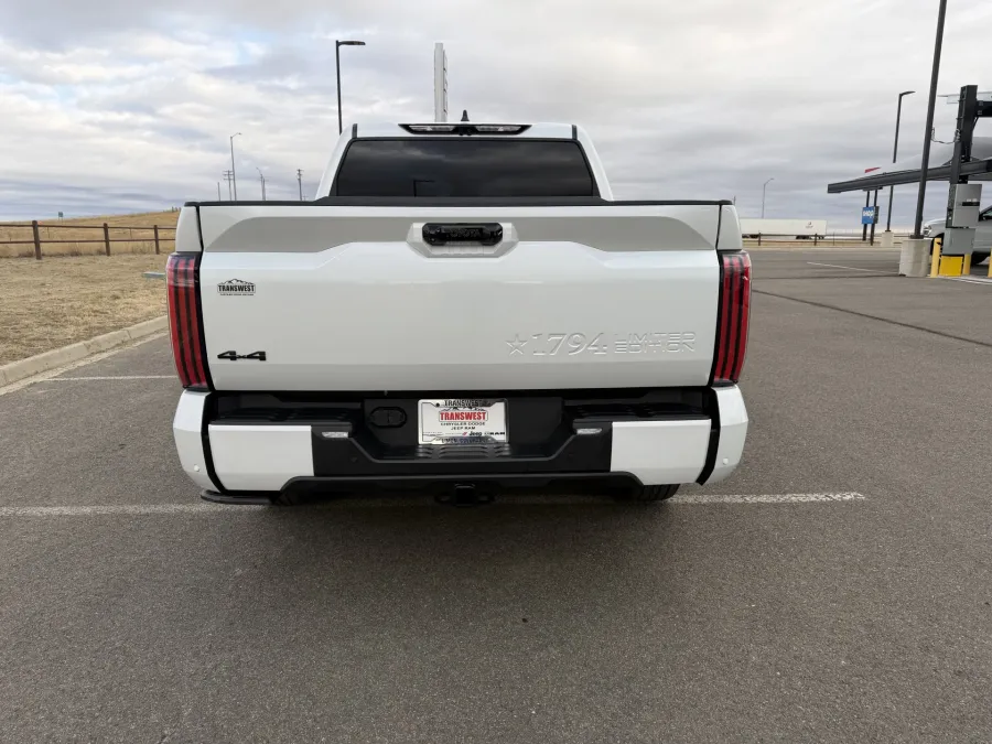 2024 Toyota Tundra 4WD | Photo 8 of 23