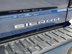 2026 GMC Sierra 3500HD Denali | Thumbnail Photo 15 of 32