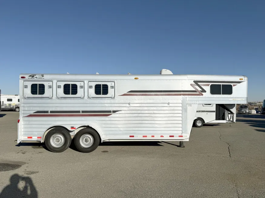 2001 4 Star 3HGN | Photo 2 of 17