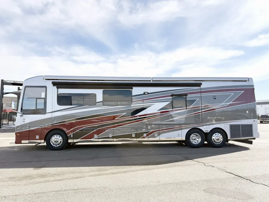 2025 Newmar Dutch Star 4369 | Photo 23 of 33