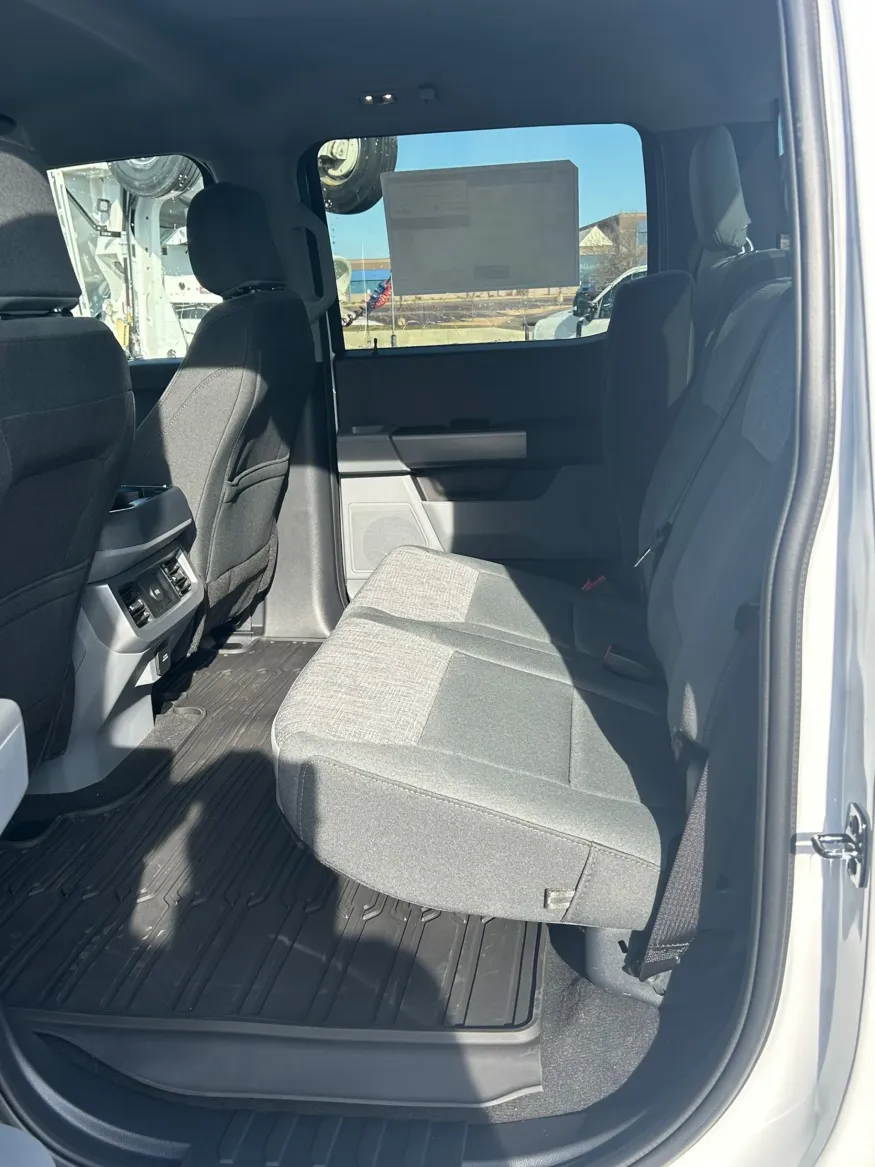 2026 Ford F-350 | Photo 10 of 13