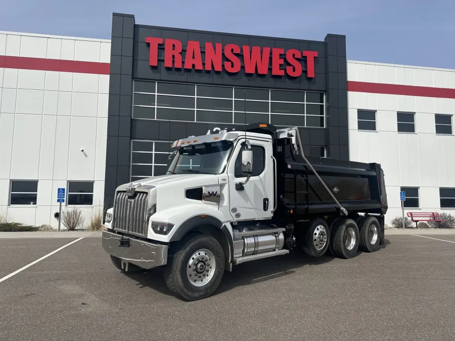2027 Western Star 47X | Photo 1 of 15