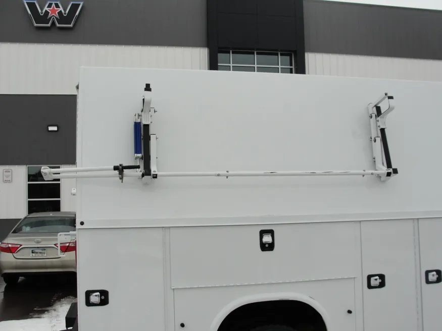 2020 Ford F-450 | Photo 9 of 14