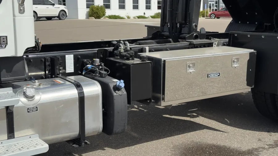 2026 Freightliner M2 106 | Photo 13 of 19