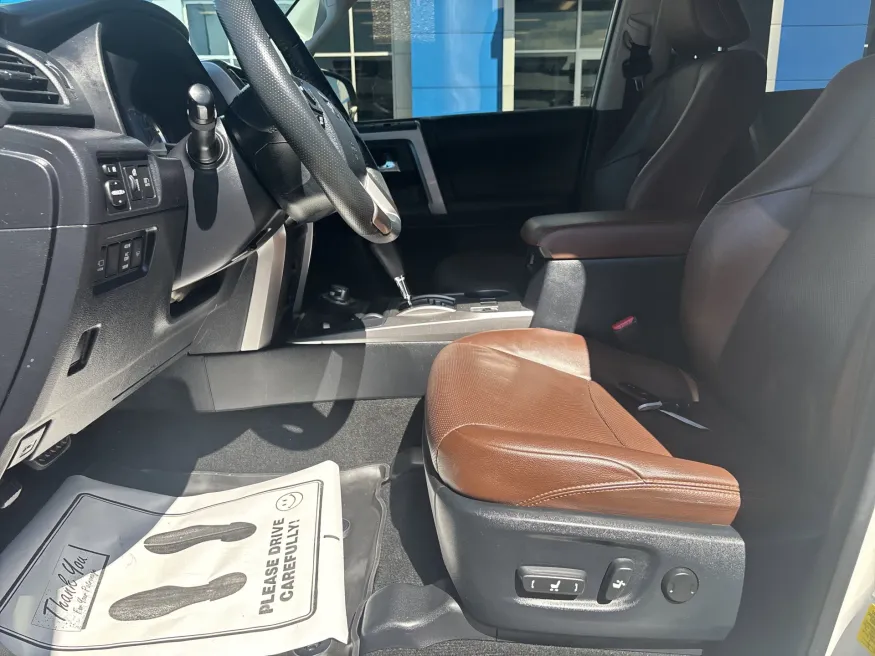 2023 Toyota 4Runner Limited | Photo 15 of 24