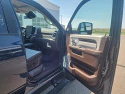 2025 RAM 2500 Laramie | Thumbnail Photo 15 of 27