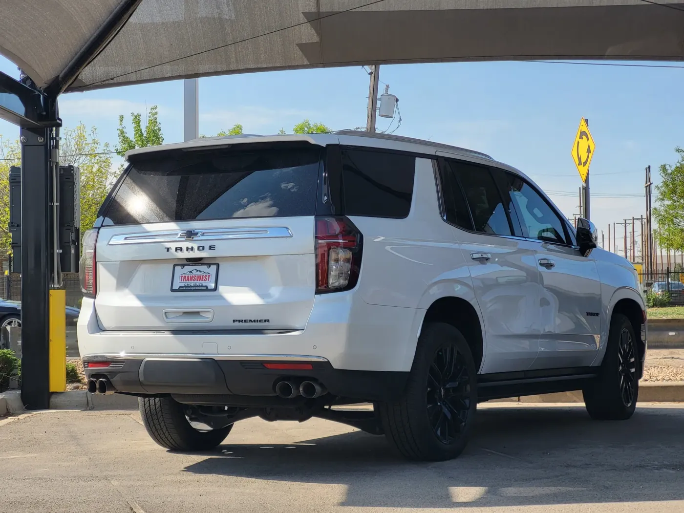 2023 Chevrolet Tahoe Premier | Photo 4 of 5