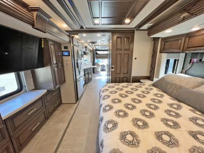 2023 Newmar Supreme Aire 4051 | Thumbnail Photo 27 of 43