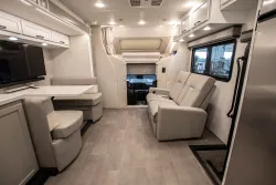 2026 Renegade Veracruz 32VDS | Thumbnail Photo 10 of 16