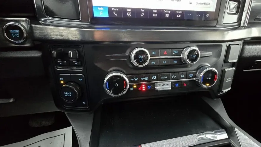 2025 Ford F-250 | Photo 21 of 31