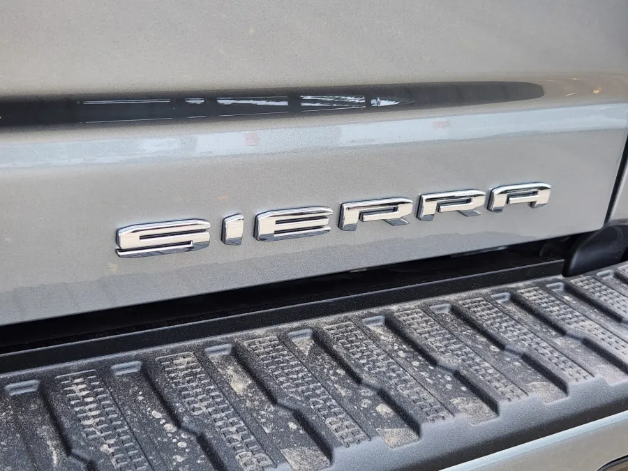 2026 GMC Sierra 3500HD Denali Ultimate | Photo 14 of 31