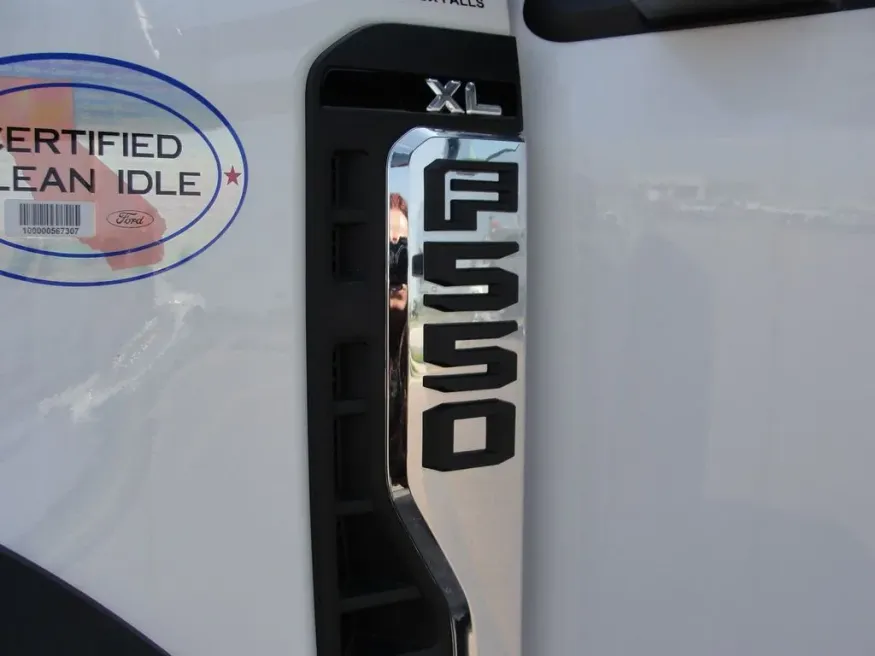 2025 Ford Super Duty F-550 XL | Photo 8 of 18