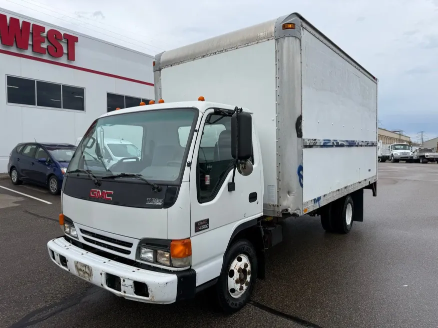 2005 GMC LCF 4500 | Photo 1 of 18