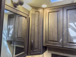 2026 Newmar Dutch Star 4369 | Thumbnail Photo 21 of 43