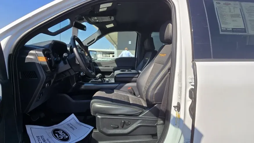 2023 Ford F-150 | Photo 15 of 31