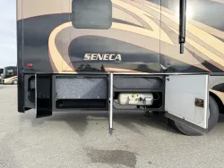 2016 Jayco Seneca 37HJ | Thumbnail Photo 25 of 29