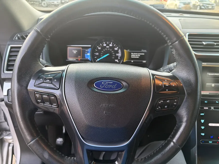 2016 Ford Explorer Limited | Photo 21 of 24