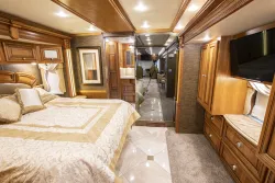 2015 Newmar Dutch Star 4018 | Thumbnail Photo 22 of 32