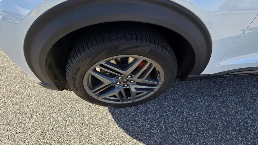 2026 Ford Explorer | Photo 11 of 34