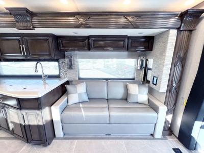 2023 Newmar Supreme Aire 4509 | Thumbnail Photo 9 of 38