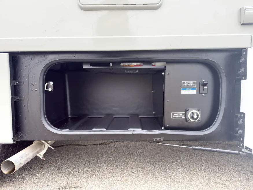 2027 Winnebago Navion 24R | Photo 23 of 29