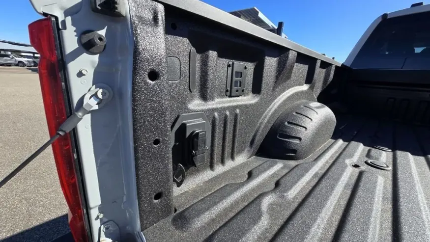 2026 Ford Super Duty F-350 | Photo 10 of 31