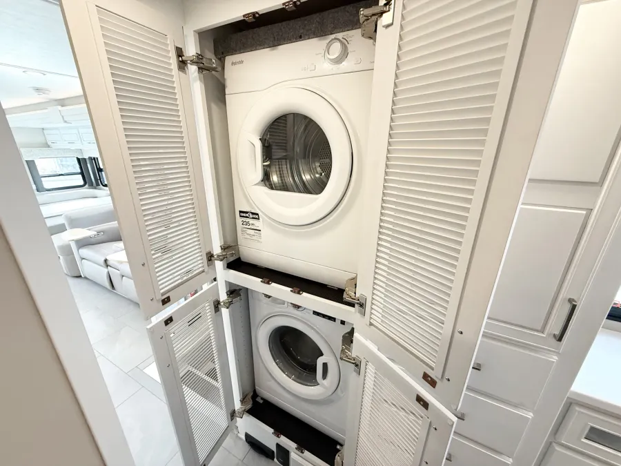 2026 Renegade Verona LE 40LRB | Photo 15 of 31