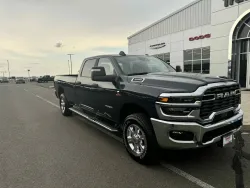 2025 RAM 3500 Big Horn | Thumbnail Photo 4 of 20