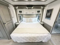 2026 Newmar Dutch Star 4081 | Thumbnail Photo 15 of 30