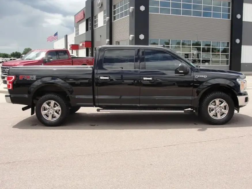 2019 Ford F-150 XLT | Photo 5 of 13