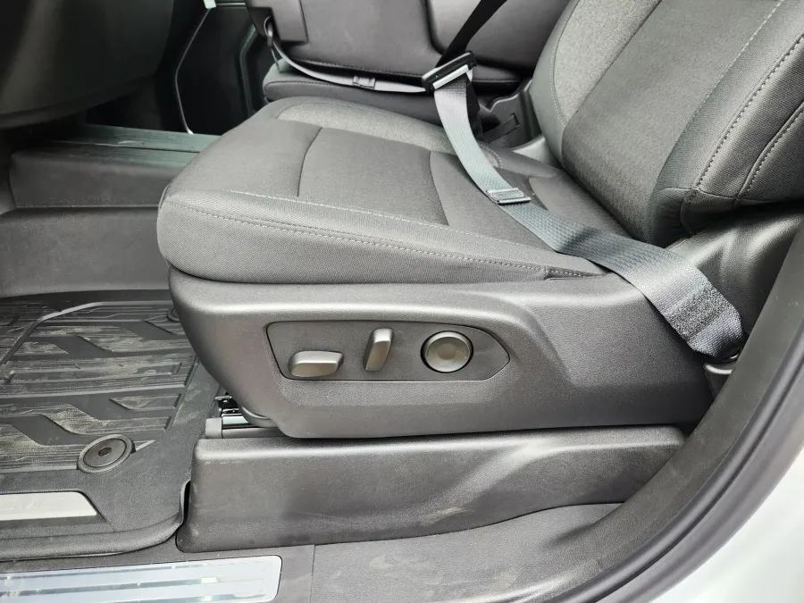 2026 GMC Sierra 2500HD SLE | Photo 8 of 30