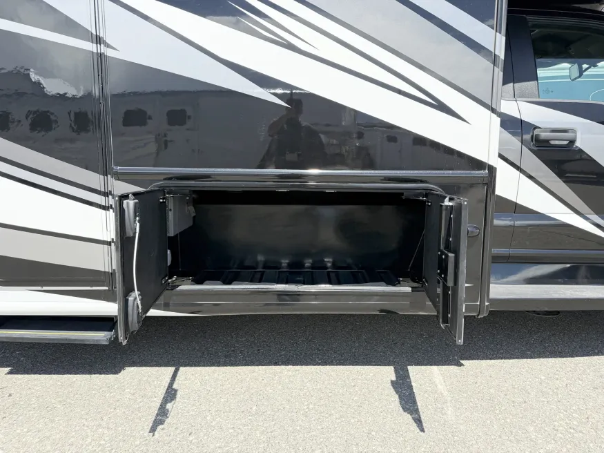 2021 Thor Omni XG32 | Photo 22 of 26