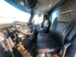 2023 Western Star 47X | Thumbnail Photo 11 of 14