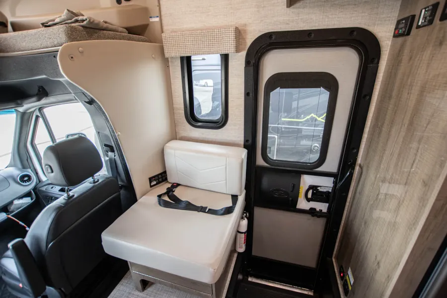 2022 Entegra Qwest 24N | Photo 7 of 22