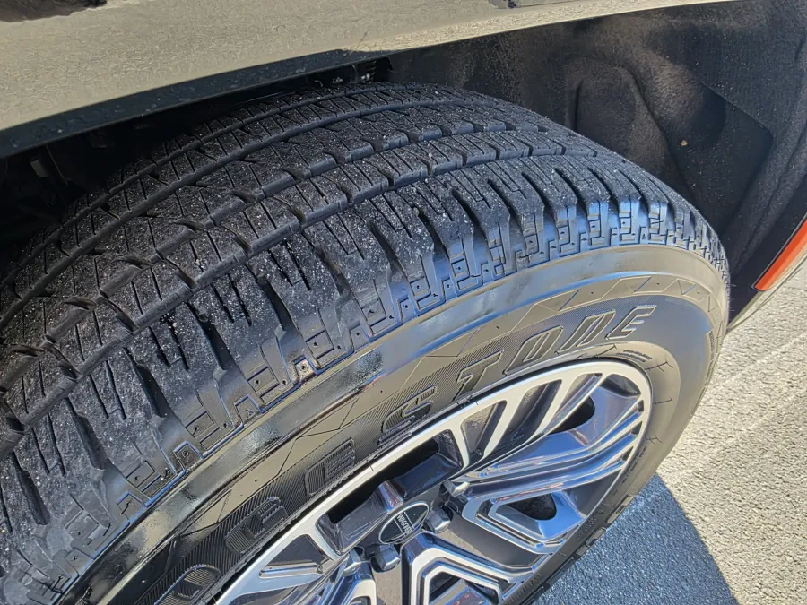 2025 Jeep Wagoneer L Base | Photo 25 of 34