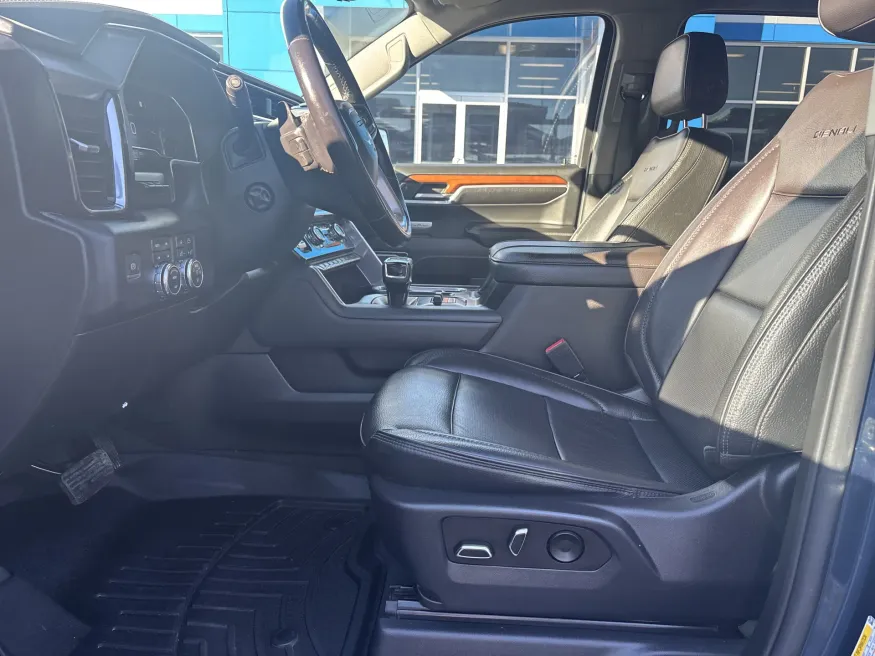 2023 GMC Sierra 1500 Denali | Photo 14 of 22