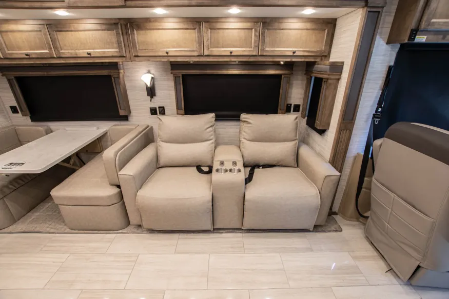 2026 Tiffin Allegro Red 37BA | Photo 13 of 27