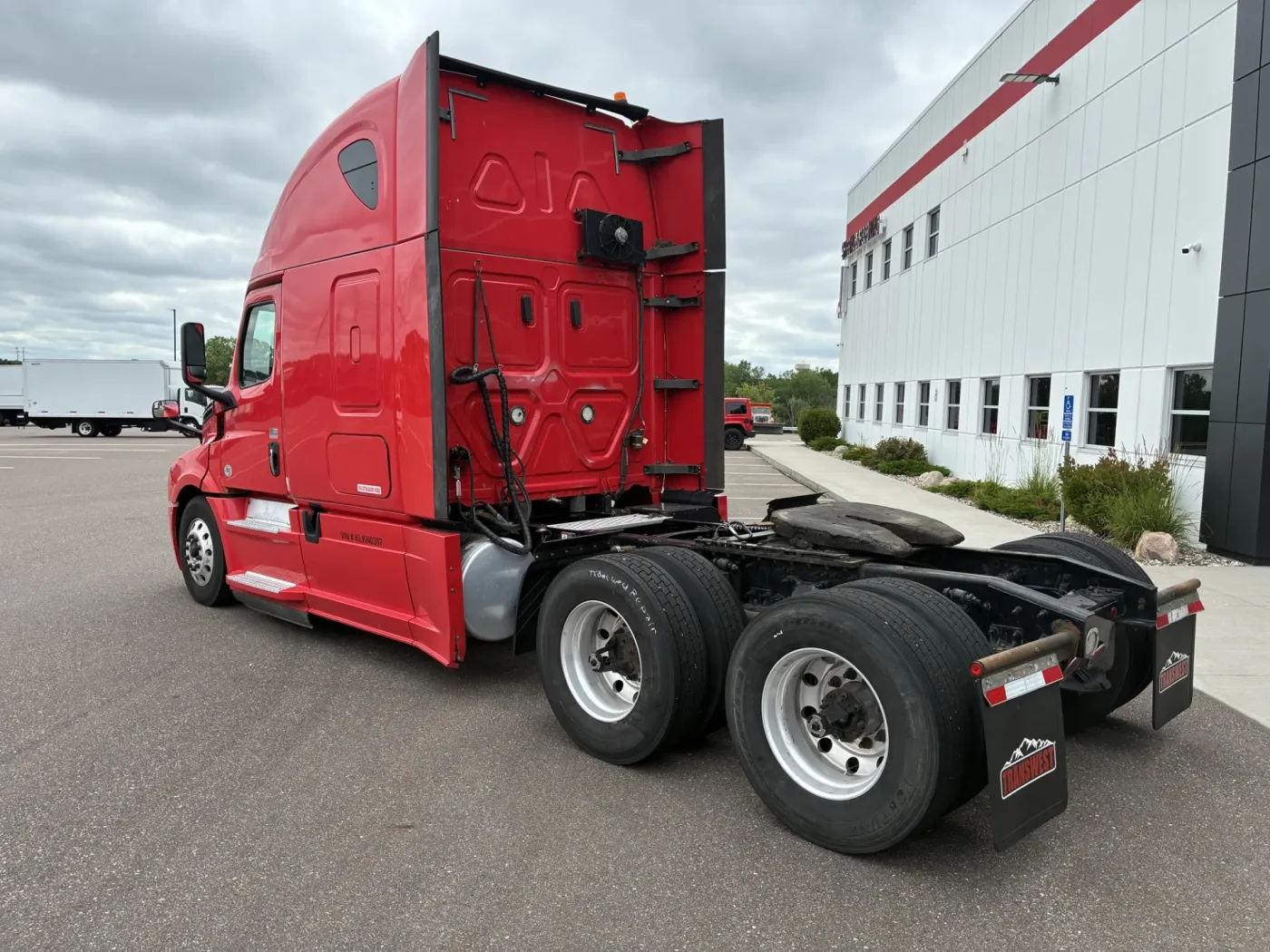 2019 Freightliner Cascadia 126 | Photo 5 of 10