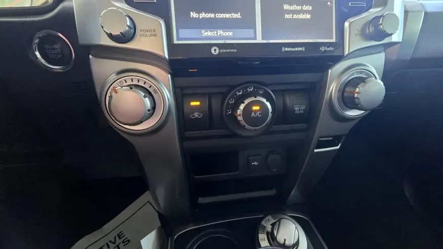 2022 Toyota 4Runner | Photo 22 of 29