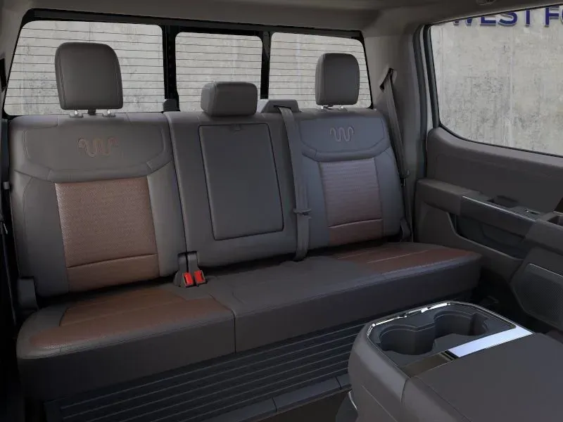 2026 Ford Super Duty F-350 | Photo 7 of 18